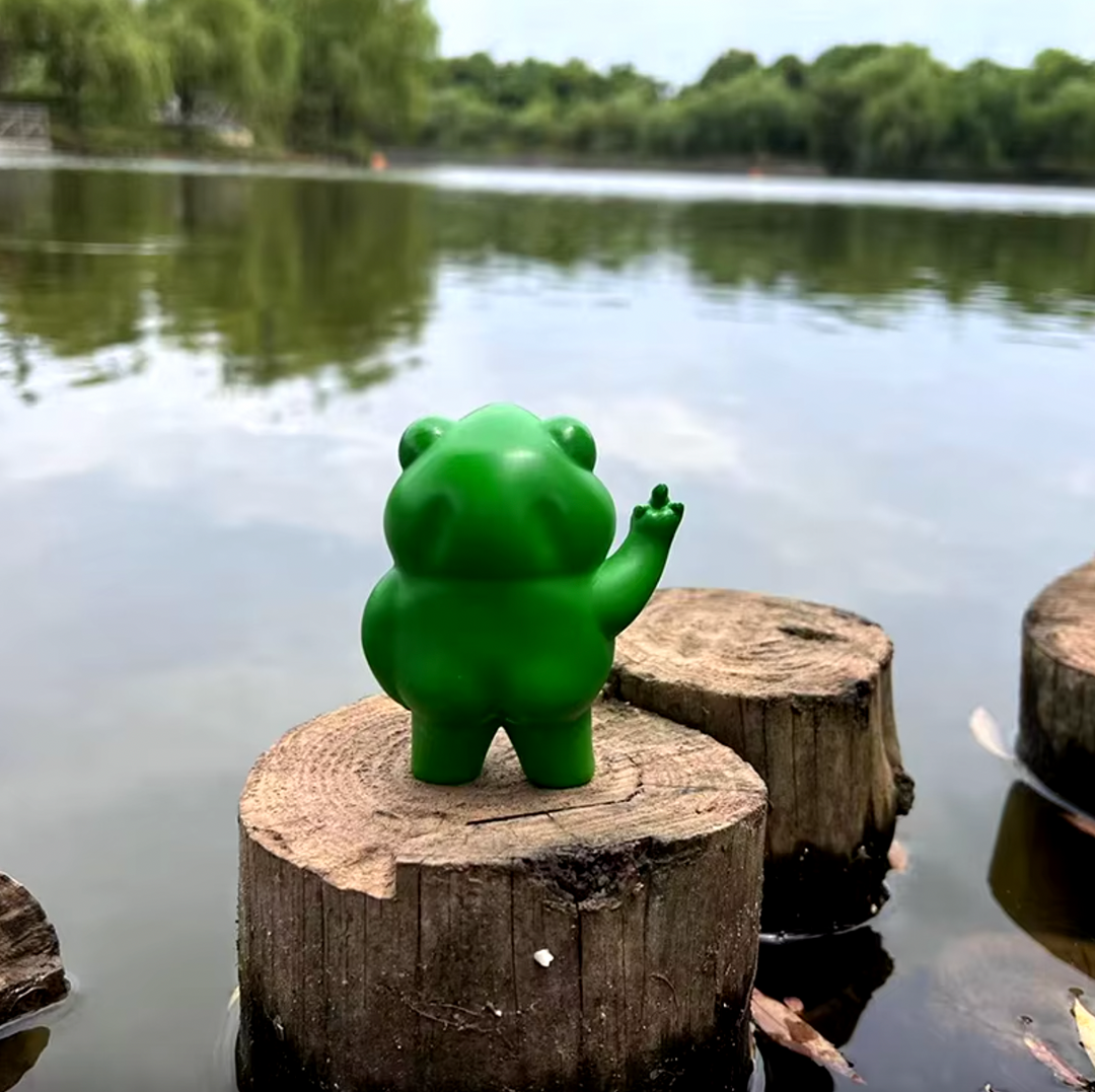 Funny Frog Figurine